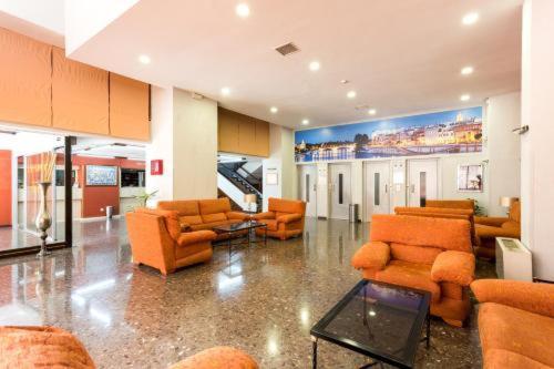 Triana In Hotel 24H Sevilla Exteriör bild